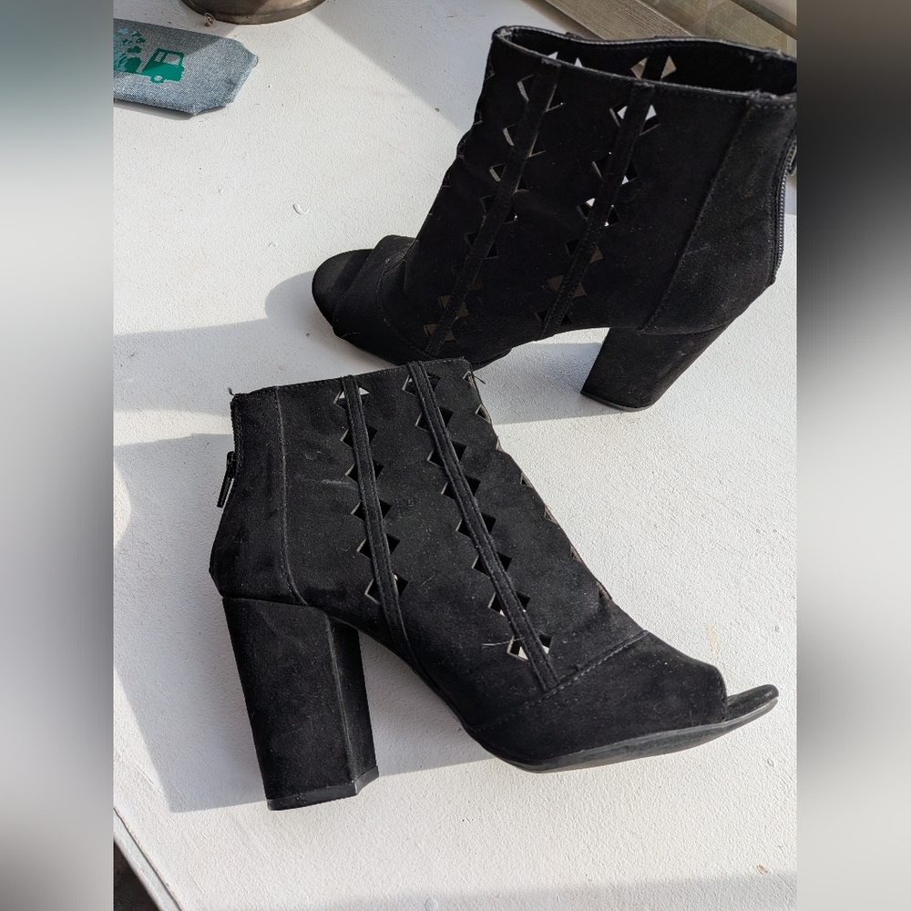 Brash‎ Black Women's Peep-Toe Boots